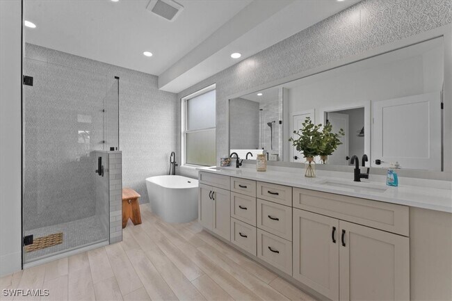 Building Photo - 8541 Peppertree Way