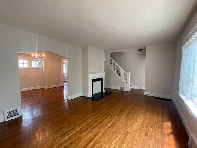 Building Photo - 1725 Compton Rd