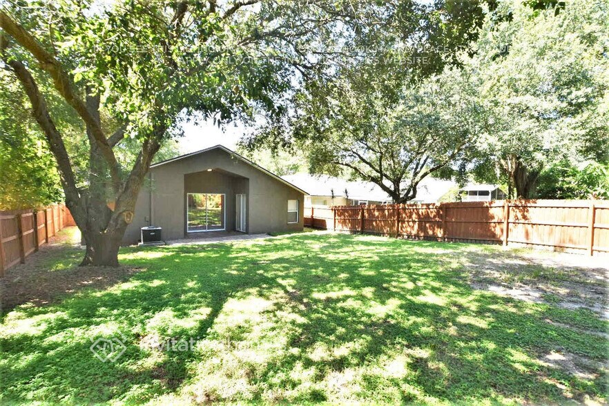 Building Photo - 724 Somerstone Dr