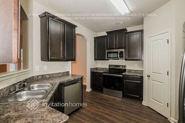 Building Photo - 119 Biscayne Terrace