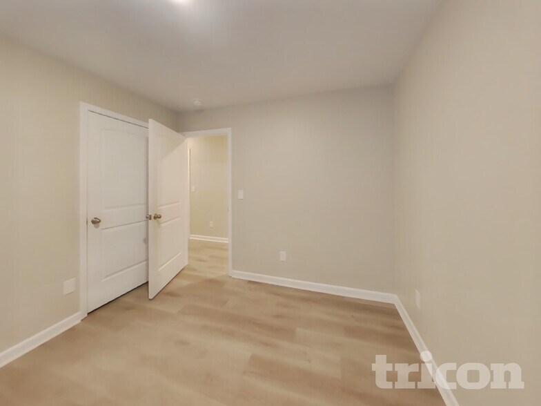 Building Photo - 1013 Pepper Stone Dr