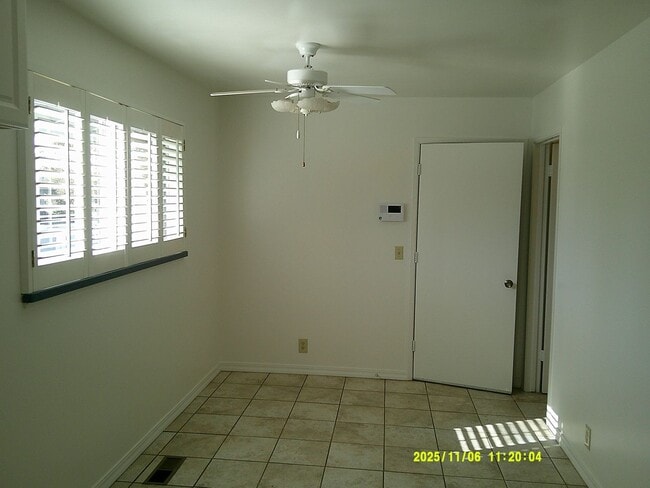 Building Photo - 390 S Almond St