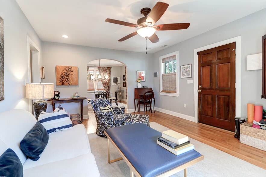 Building Photo - 1 Darlington Ave