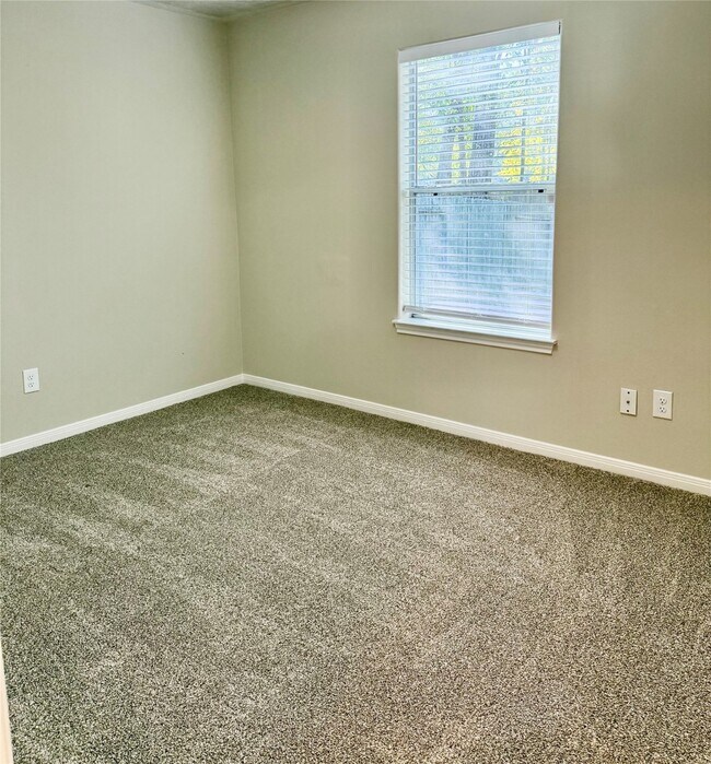 Building Photo - 16306 Many Trees Ln