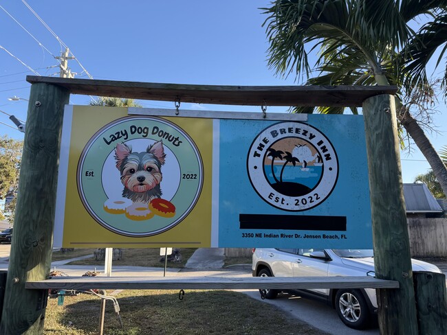 Building Photo - 3350 NE Indian River Dr