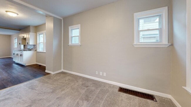 Building Photo - Jefferson Area - 3 Bedroom Single Family Home (between Lorain and Triskett)