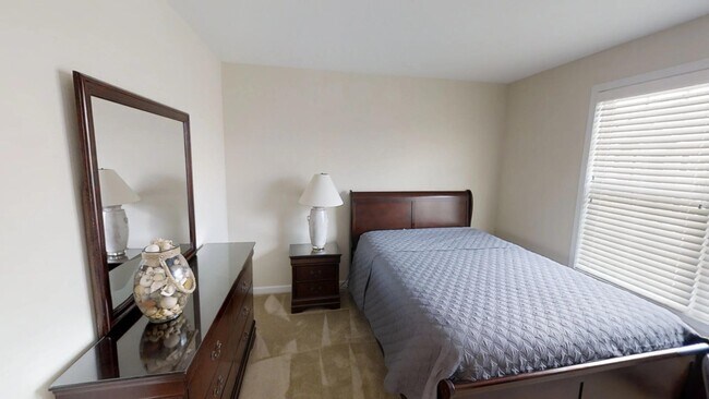 Building Photo - 307 Family Lodge Dr