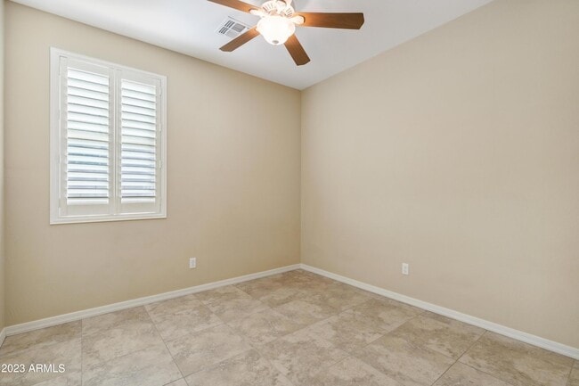 Building Photo - 2820 E Detroit St