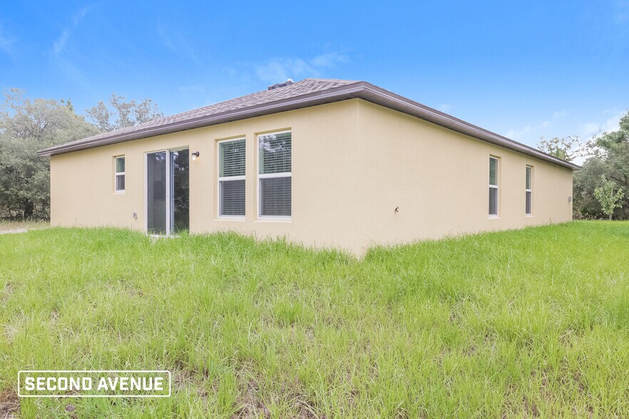 Building Photo - 6690 N Roland Dr