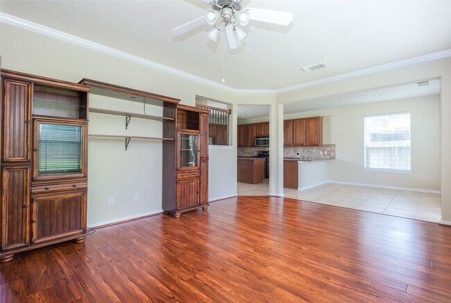 Building Photo - 26114 Sandersgate Ln