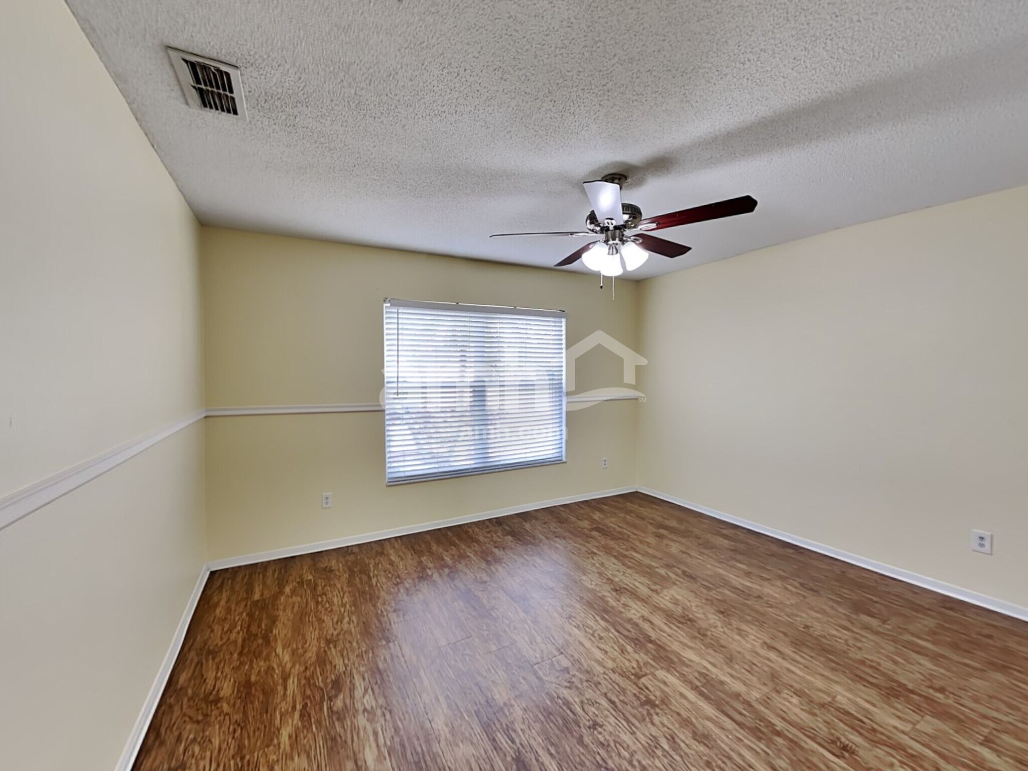 Building Photo - 3049 Holland Dr