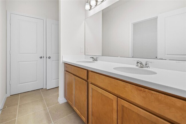 Building Photo - 951 Vineyard Rdg Rd