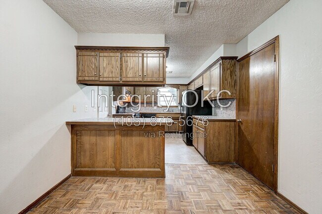 Building Photo - 5233 Coble St