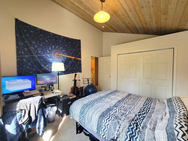 Building Photo - 128 Hoffman Dr