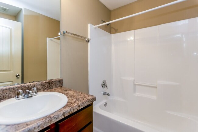 Building Photo - 71 Hamil Ct NW