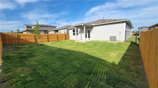 Building Photo - 13708 Zuhause Dr