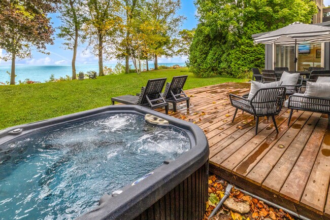 Building Photo - 10046 Sheridan Dr