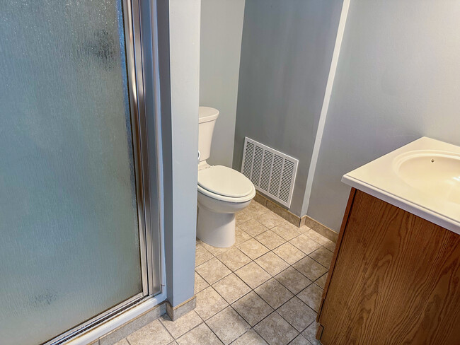 Basement Bathroom - 1075 14th ave se