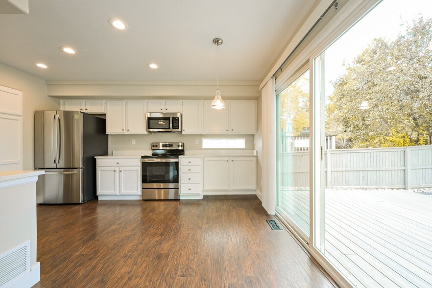 Building Photo - 4483 Lyndenwood Point