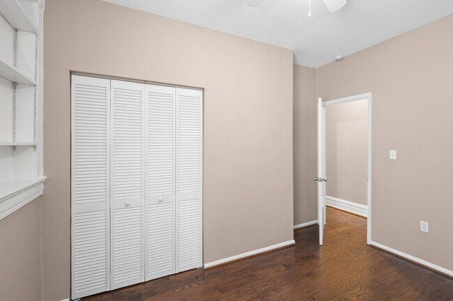 Building Photo - 4061 Hartford St