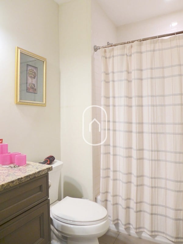 Building Photo - 130 Marcella St