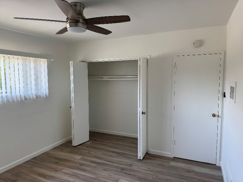 Building Photo - 820 S Rosemead Blvd