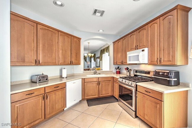 Building Photo - 10577 Avila Cir
