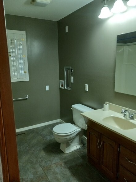 Building Photo - 5360 MO-125