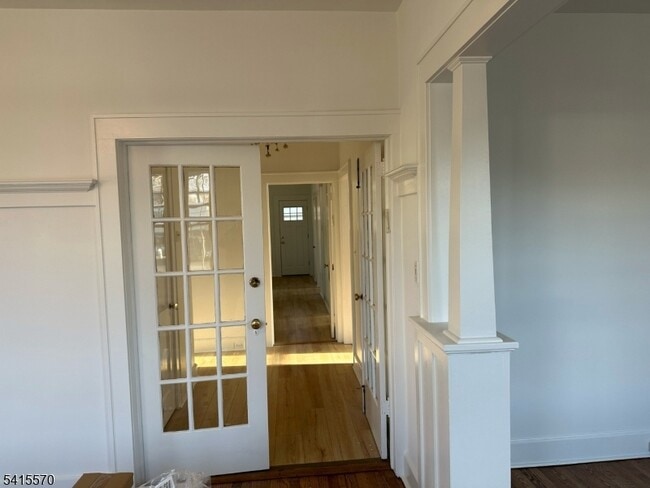 Building Photo - 186 Main Ave