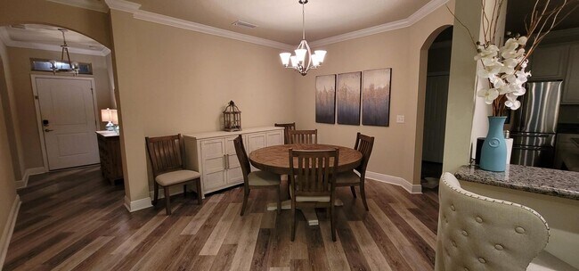 Building Photo - Lovely 3 Bedroom Home in Driftwood Estates!