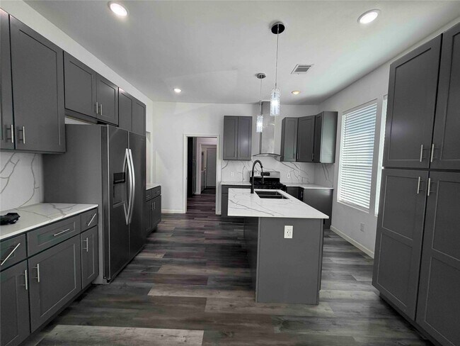 Building Photo - 2404 Burkett St.