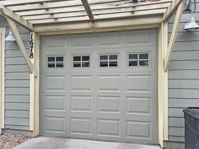 Building Photo - Large 2 bed 2 bath condo for rent near Sloans Lake