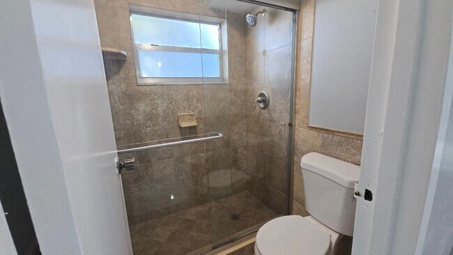 Building Photo - 3000 Riverside Dr