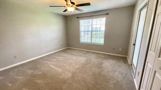 Building Photo - 800 Ironwood Dr