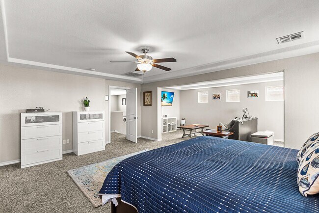 Building Photo - 14821 Tierra Escape Ave