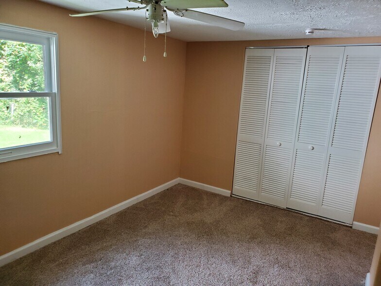 Bedroom 1 - 62 Glen Ave