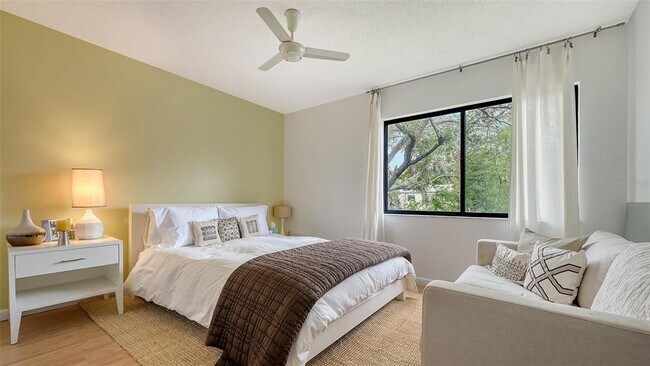 Building Photo - 1621 Clower Creek Dr