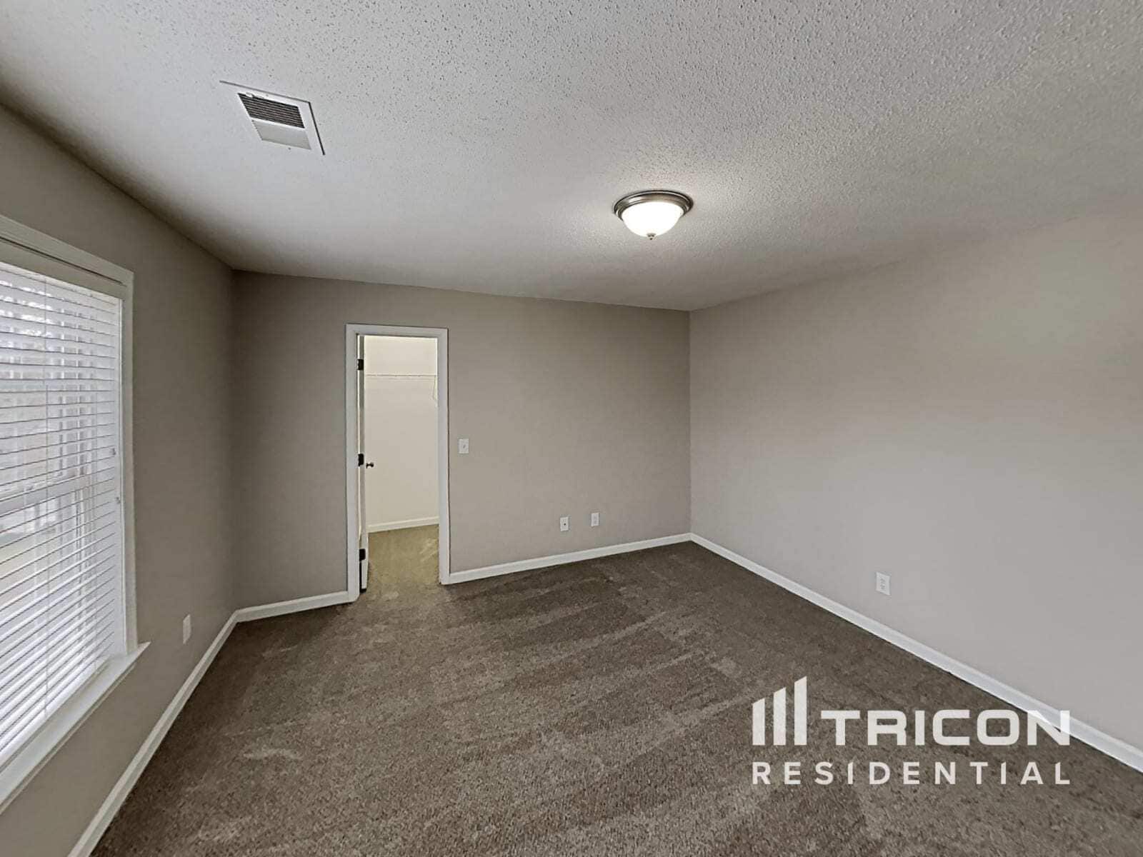 Building Photo - 2403 Glen Meadow Dr