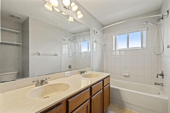 Building Photo - 10909 Observatory Way
