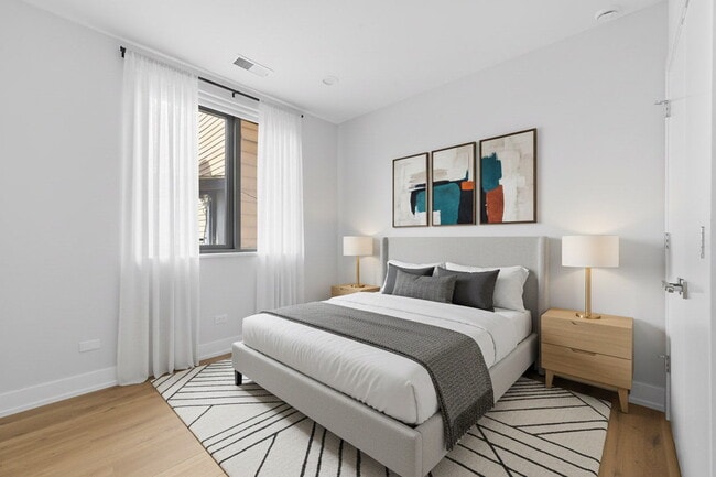 Building Photo - 2357 N Washtenaw Ave