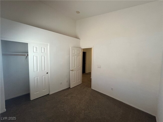 Building Photo - 497 1st Light St