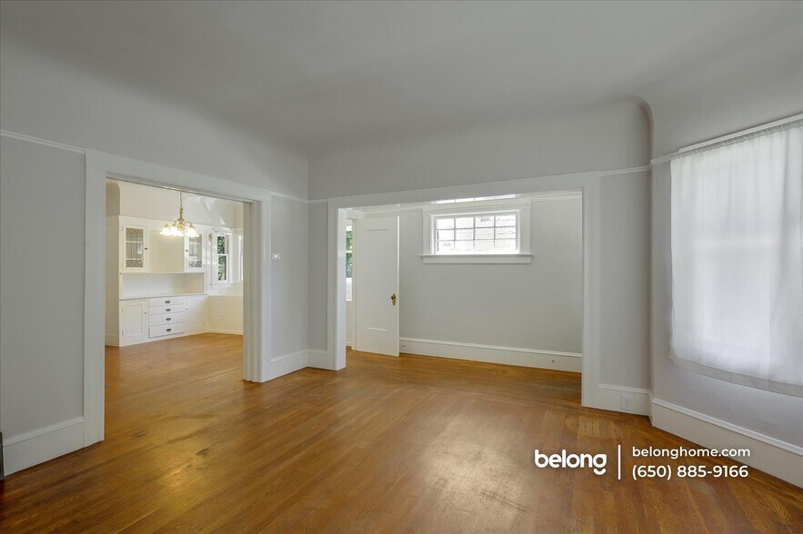 Building Photo - 422 Vernon St