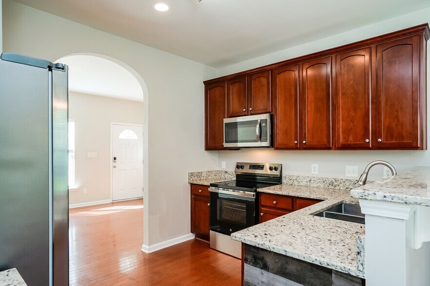 Building Photo - 2017 Sterling Hill Dr