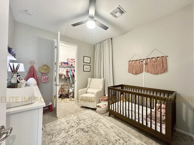 Building Photo - 6715 E Via Arroyo Azul