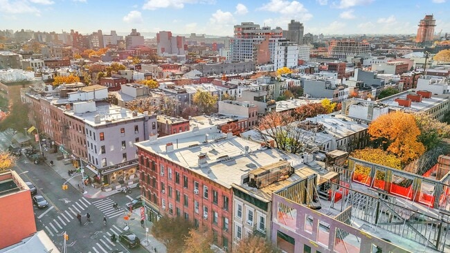 Building Photo - 140 5th Ave