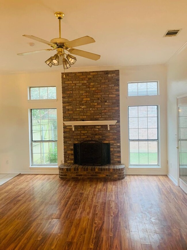 Building Photo - 3325 Danbury Ct