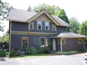 Building Photo - 1063 East Ave