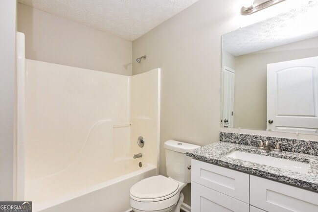 Building Photo - 45 Berkshire Run
