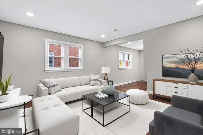 Building Photo - 1109 Congress St SE