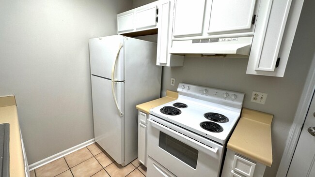 Building Photo - 803 Timbers Ct
